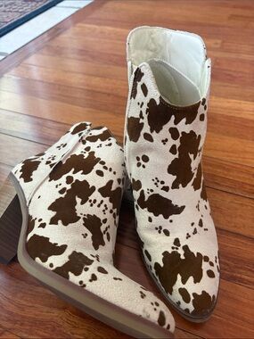 Maurices Brown and White Cowhide Ankle Boots